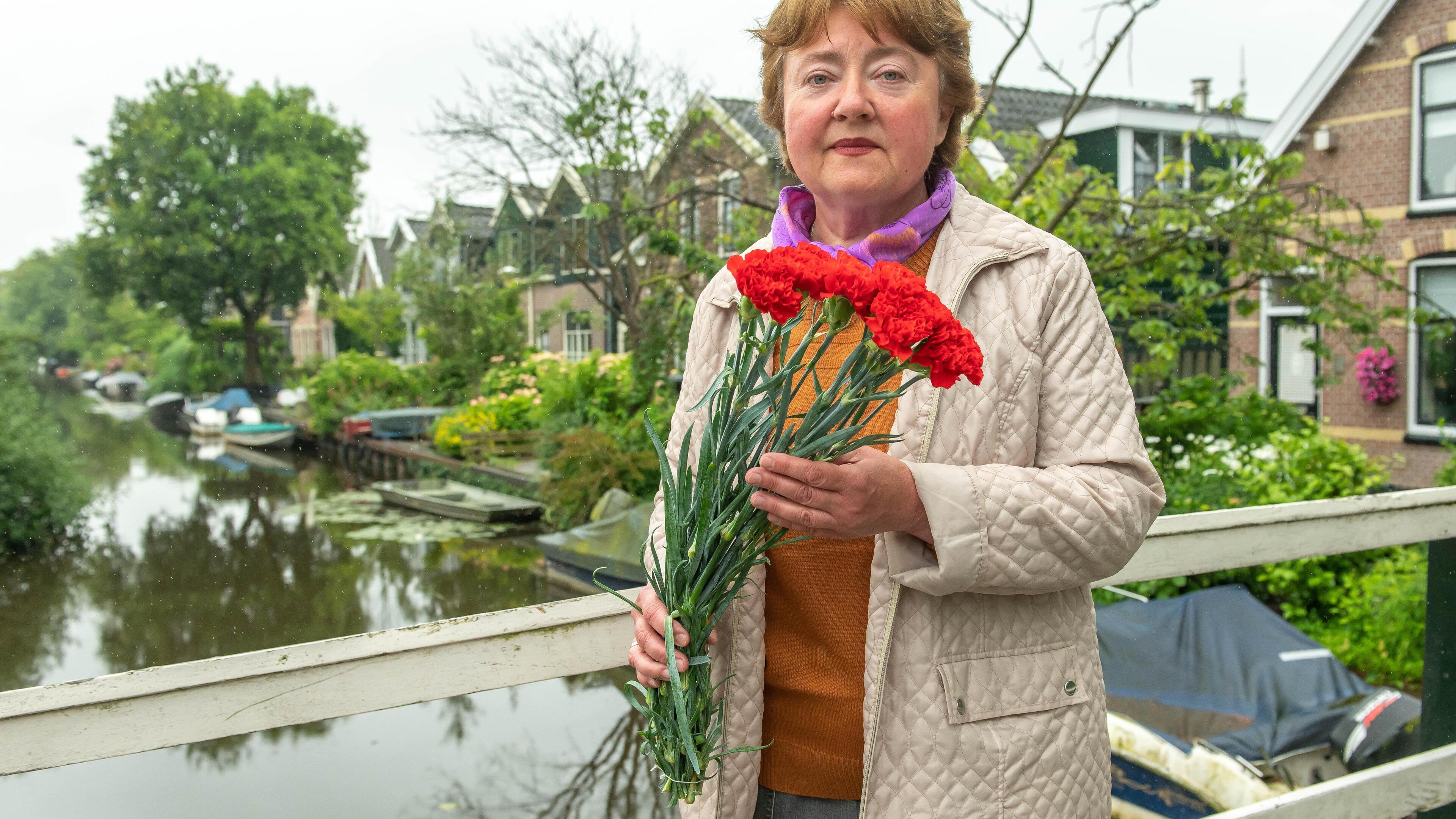 Wormerveerse Inna van der Velde-Tishchenko eert haar geboorteland Oekraïne op het Ouderensongfestiva